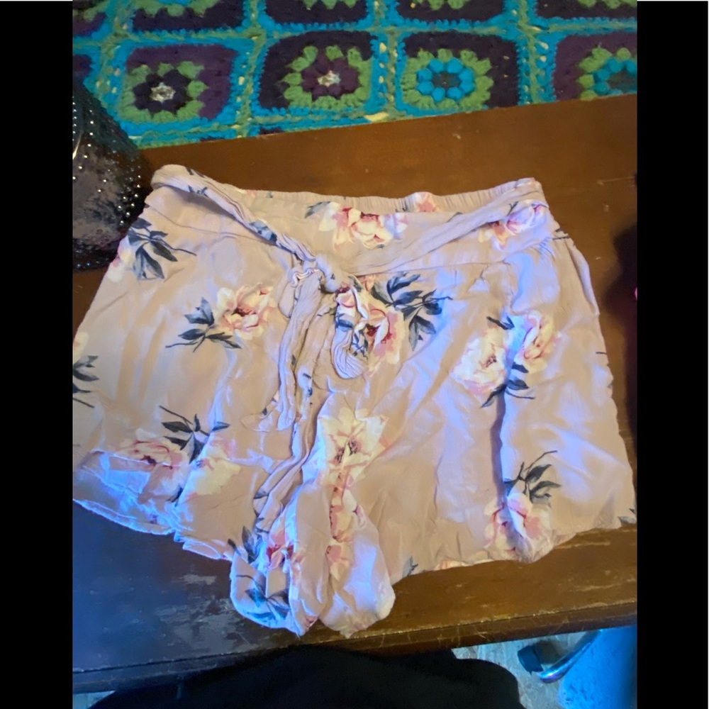 flowy shorts - Picture 2 of 4